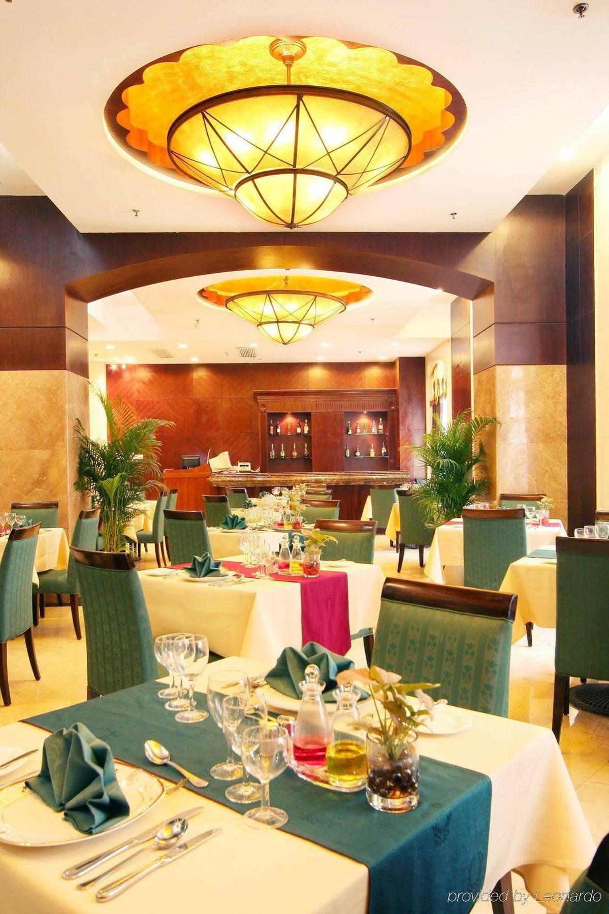 Grand Palace Hotel - Grand Hotel Management Group Guangzhou Restoran gambar